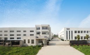 液壓升降平臺在模具精密加工中的應用優勢