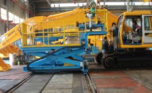 提升工廠車間設(shè)備維護(hù)效率的移動剪叉式升降平臺